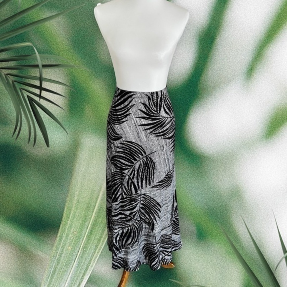 Matty M black and white maxi tropical skirt - Picture 2 of 8